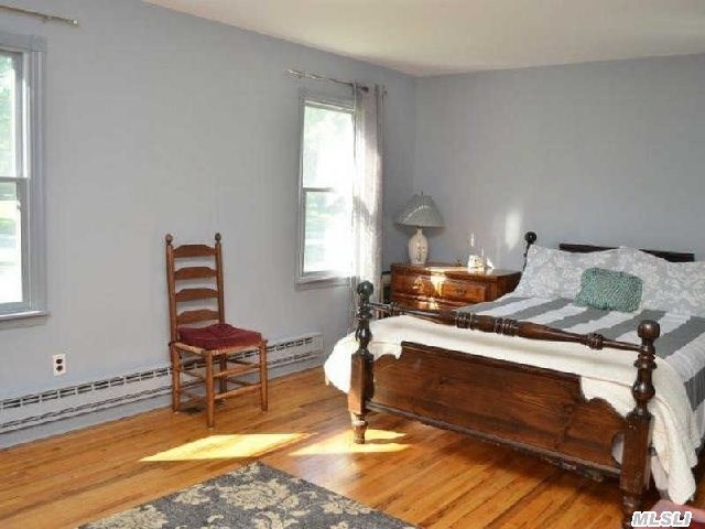 94 W Farm Rd