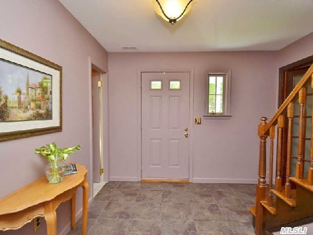 94 W Farm Rd