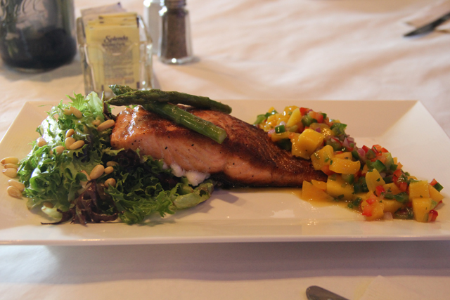Salmon and mango salad from Vino N Vittles. (Credit: Vera Chinese)