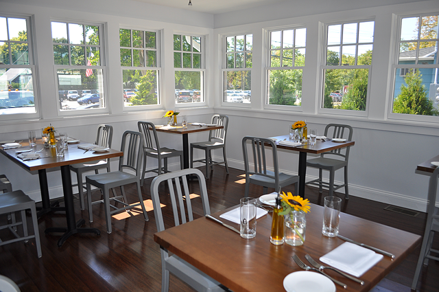 The dining room at Caci North Fork.