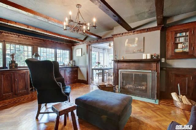 1200 Indian Neck Ln