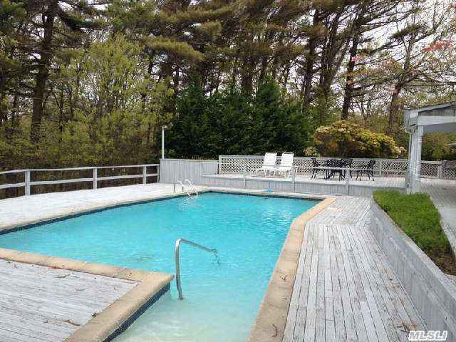 1280 Bayberry Rd