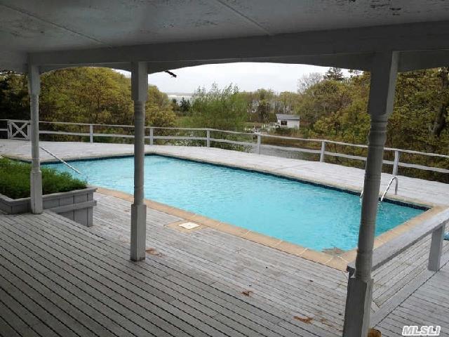 1280 Bayberry Rd