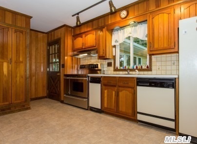 135 Case Rd