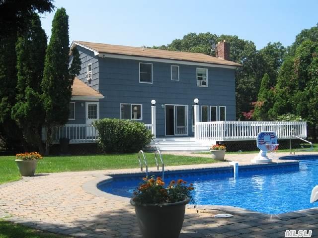 300 Green Hill Ln
