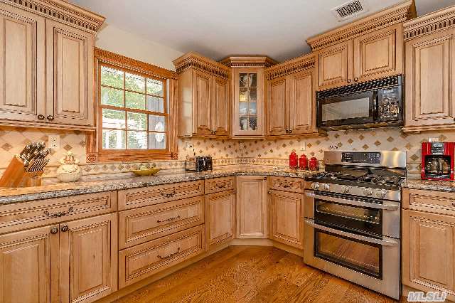 305 Leeward Dr