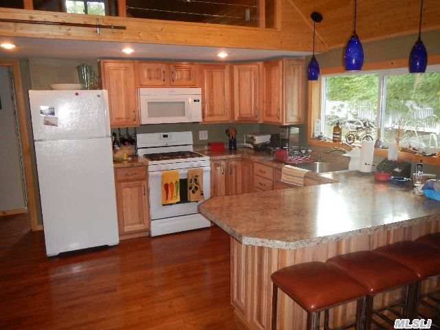 35 Cutlas St