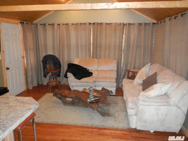 35 Cutlas St