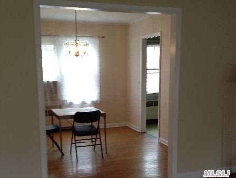 36 Herricks Ln