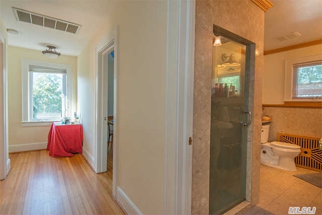 396 Hamilton Ave