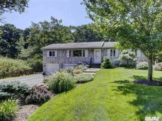 490 Northfield Ln