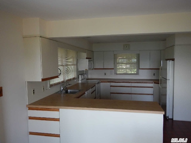 515 South Oakwood Dr