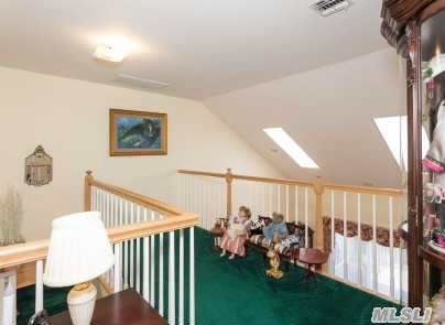 57 Goose Neck Ln