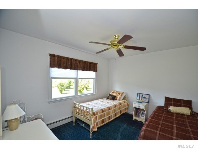 619 Rocky Point Rd