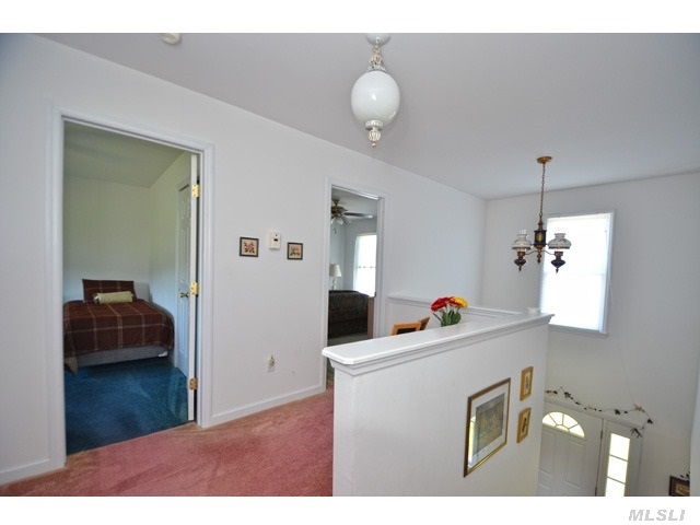619 Rocky Point Rd