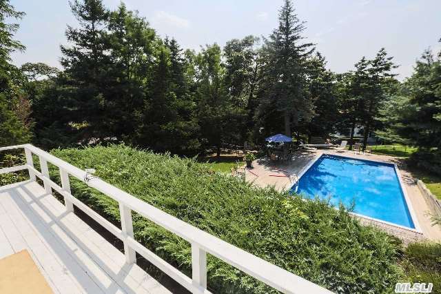 6925 Nassau Point Rd