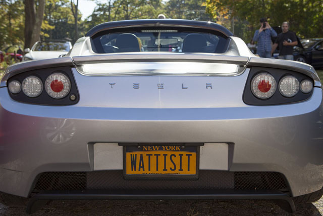 One of several clever license plates on Tesla cars.