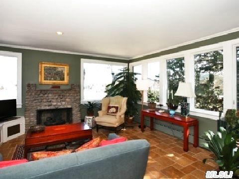 1150 Grand Ave