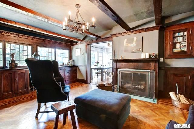 1200 Indian Neck Ln