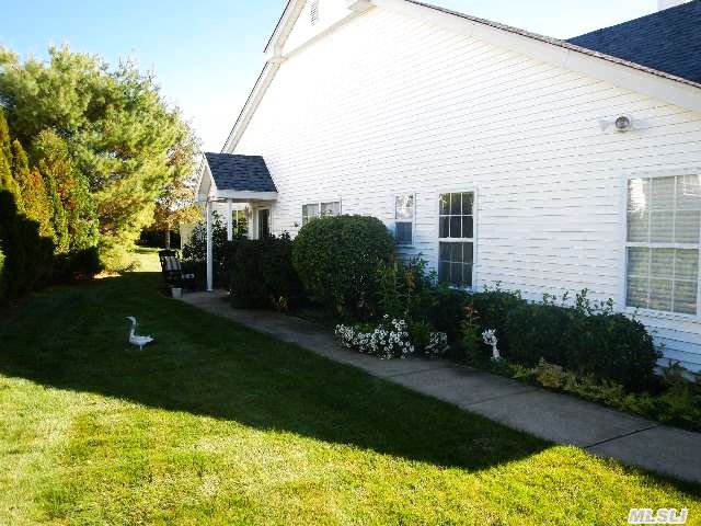 36 Summerfield Ln