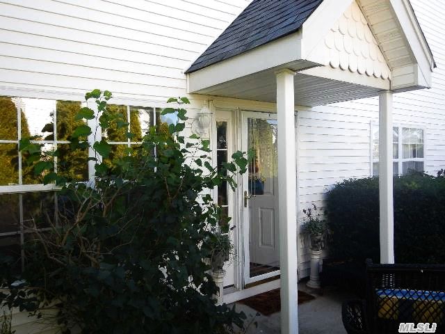 36 Summerfield Ln