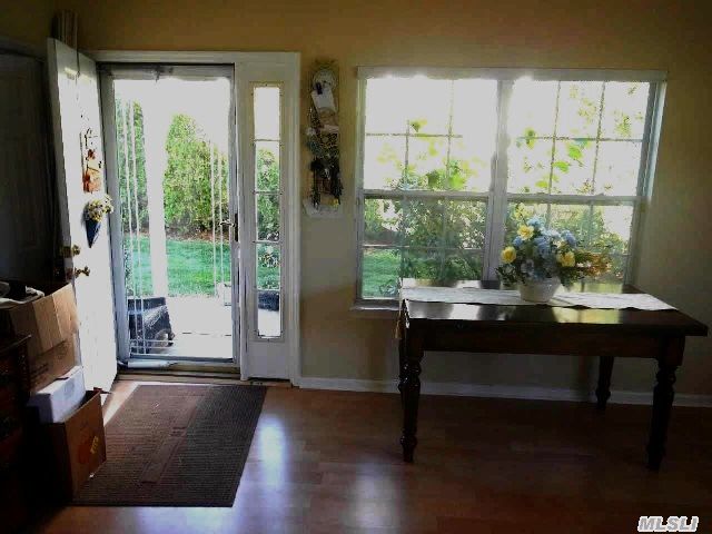 36 Summerfield Ln