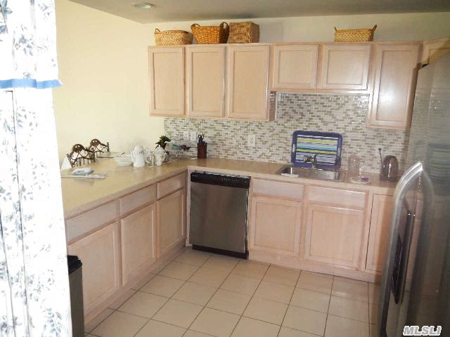 36 Summerfield Ln