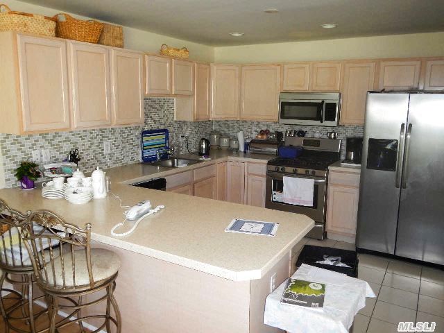 36 Summerfield Ln