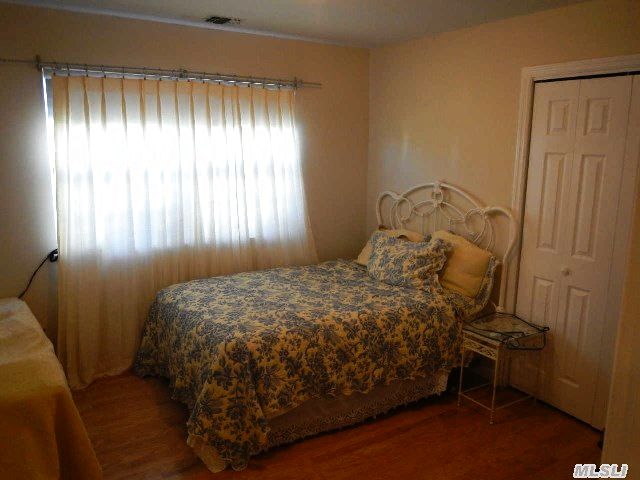 36 Summerfield Ln