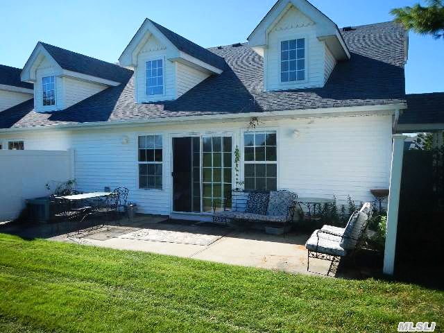 36 Summerfield Ln