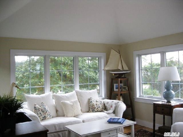 47 Peconic Ave