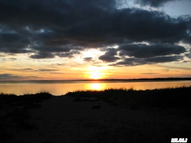 47 Peconic Ave
