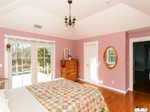 4800 Nassau Point Rd
