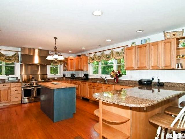 5700 Nassau Point Rd