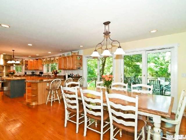 5700 Nassau Point Rd