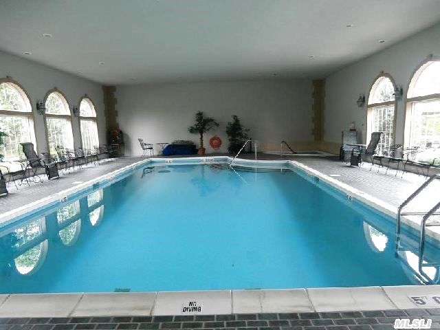 7 Lakeview Ct