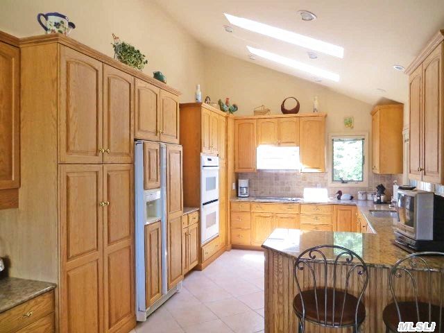 765 W Cedar Point Dr