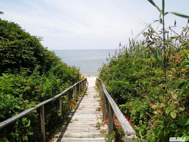 888 Sound Shore Rd