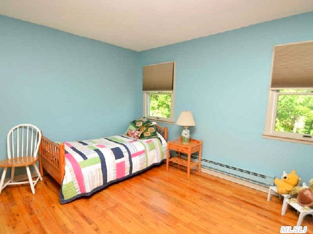 94 W Farm Rd