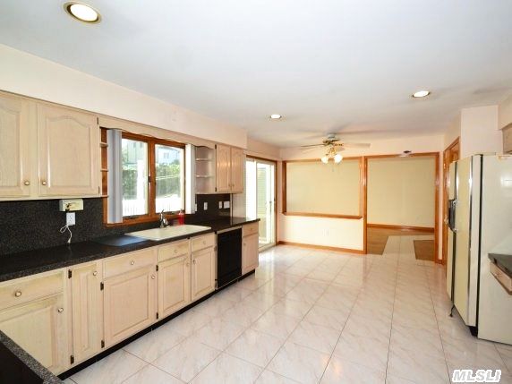 44 Josephine Dr