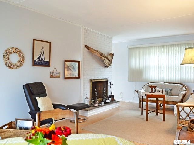 1865 Little Peconic B Ln