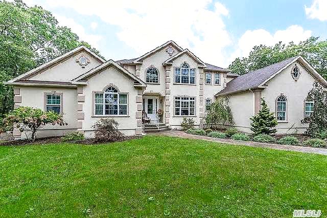 275 Sleepy Hollow Ln