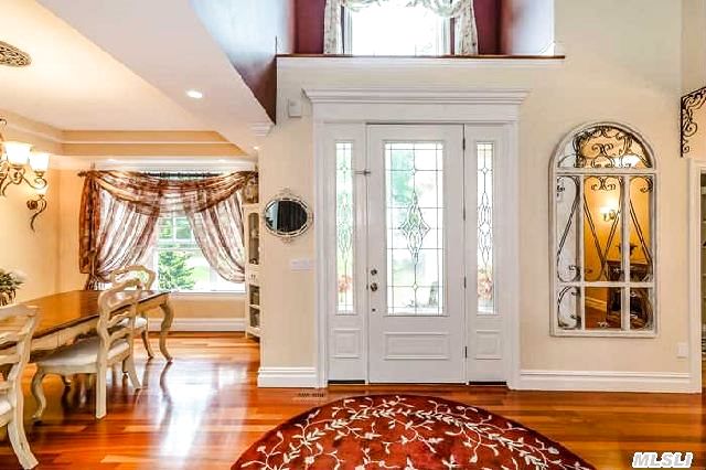 275 Sleepy Hollow Ln