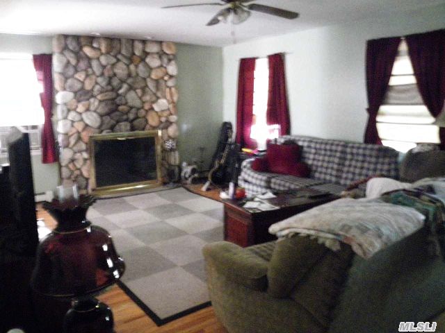 318 2nd St