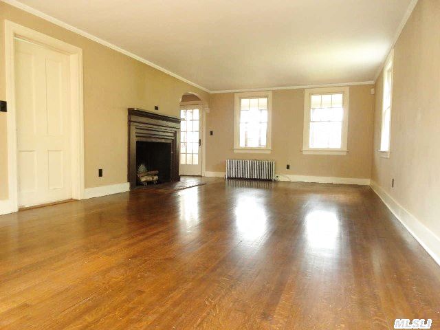 3375 Depot Ln