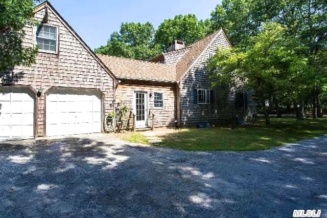 575 Sleepy Hollow Ln