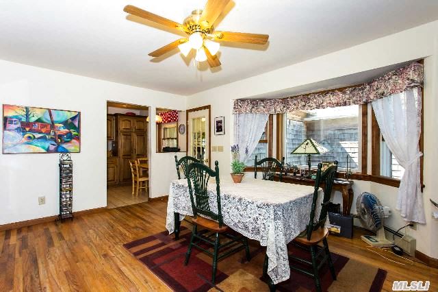 575 Sleepy Hollow Ln