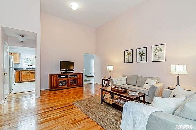 682 Peconic Bay Blvd