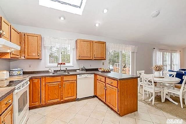 682 Peconic Bay Blvd