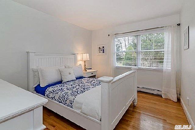 682 Peconic Bay Blvd